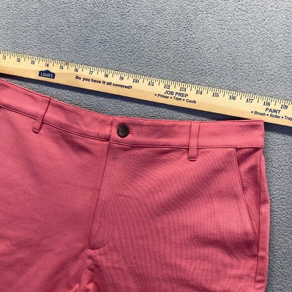 True Classic Men's Pink Shorts, 36" x 7" Inseam - Picture 4 of 13